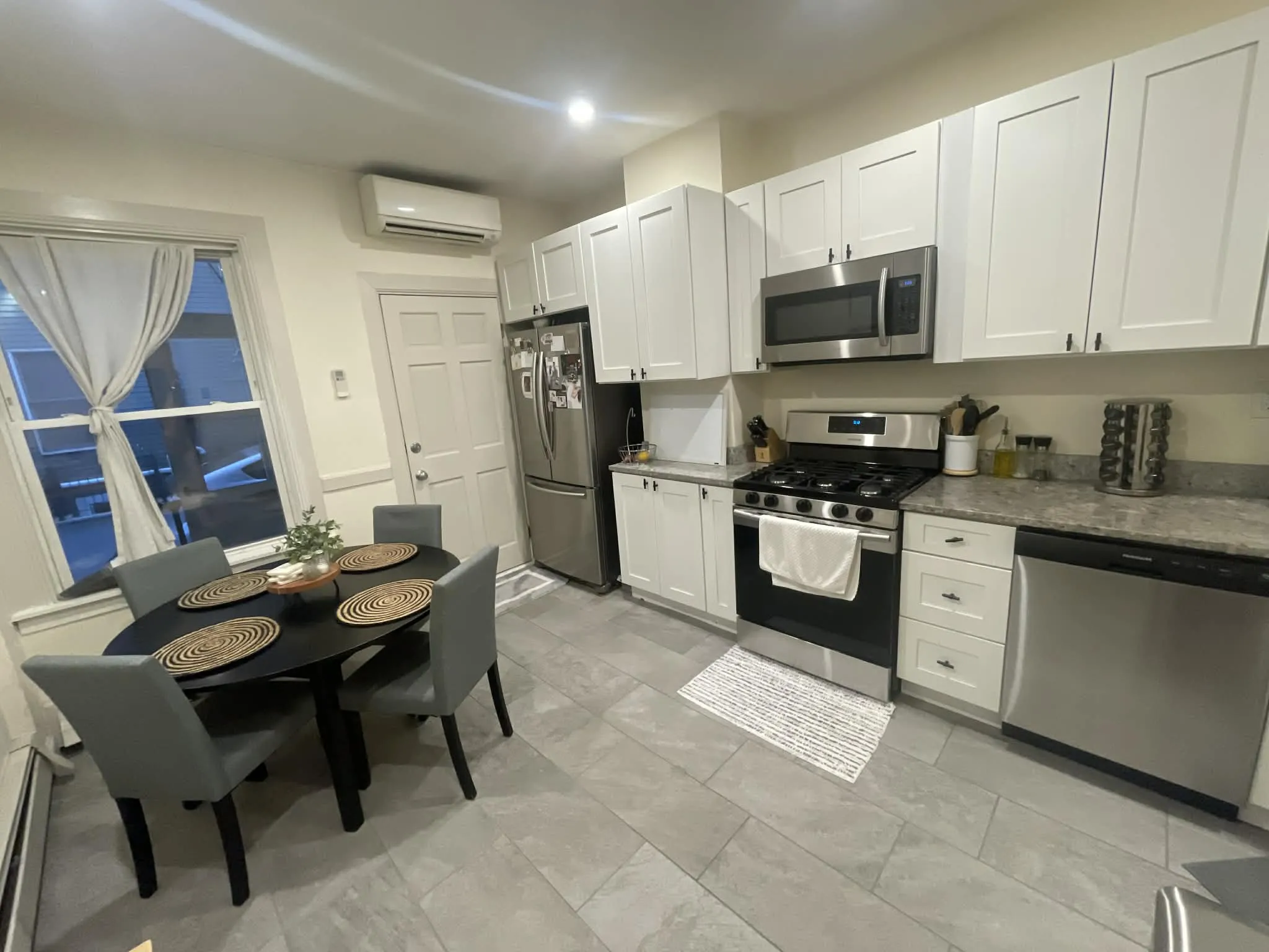2 bed, 1 bath apartment for rent at 143 L St Unit 1, South Boston — photo 3 of 18