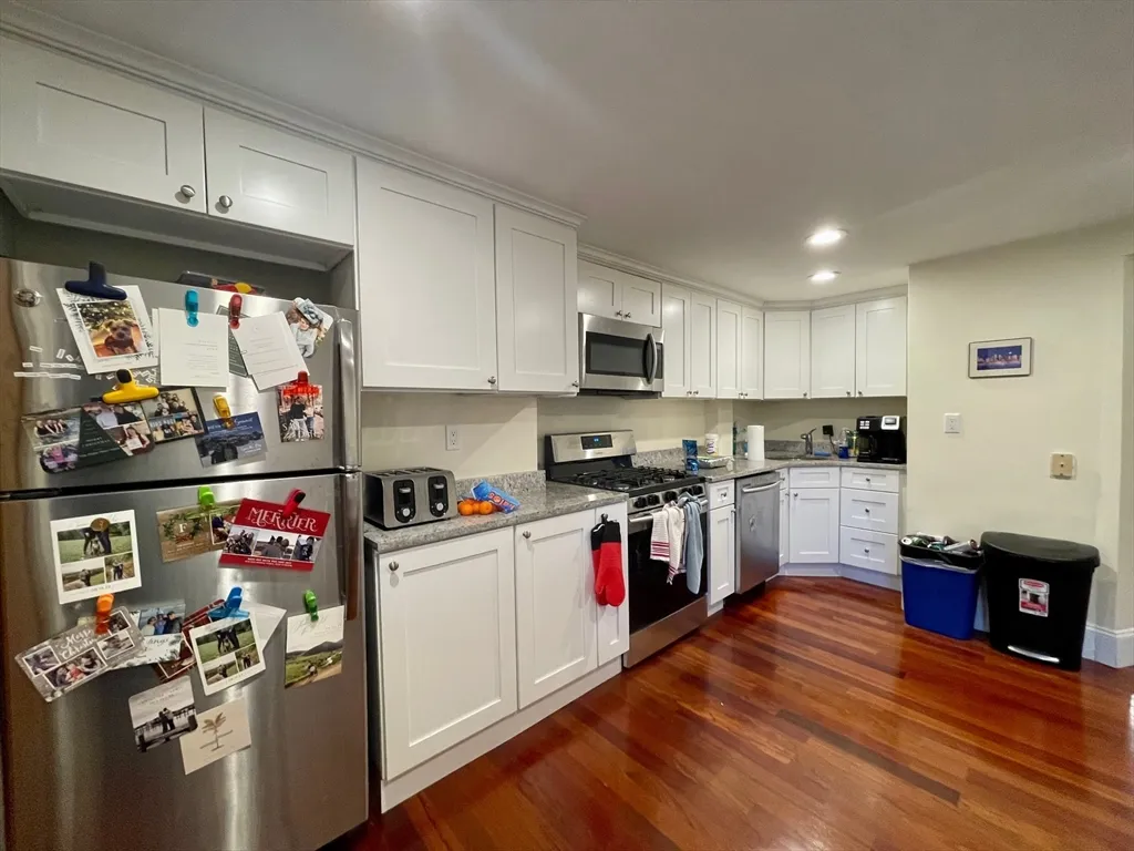 3 bed, 1 bath apartment for rent at 143 L St Unit 3, South Boston