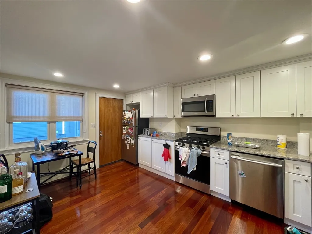 3 bed, 1 bath apartment for rent at 143 L St Unit 3, South Boston — photo 2 of 12