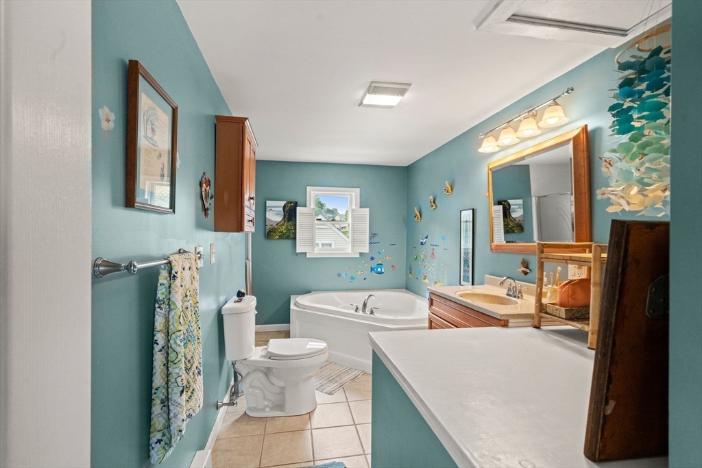 4 bed, 2 bath apartment for rent at 143 Morton St Unit R, Belle Isle — photo 12 of 24