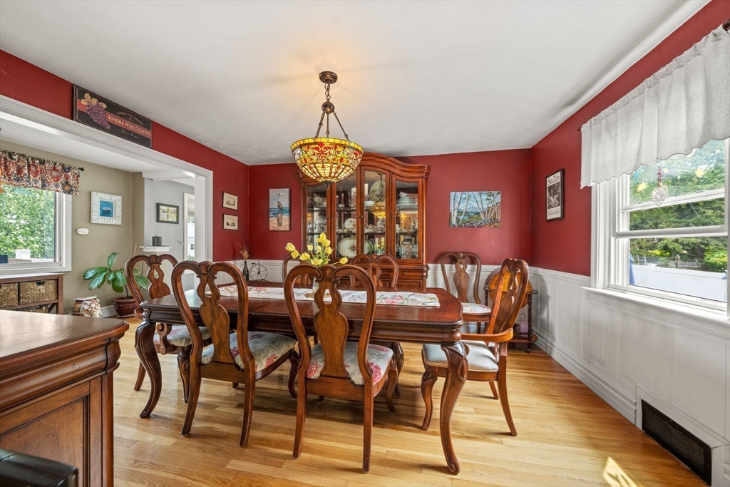 4 bed, 2 bath apartment for rent at 143 Morton St Unit R, Belle Isle — photo 8 of 24