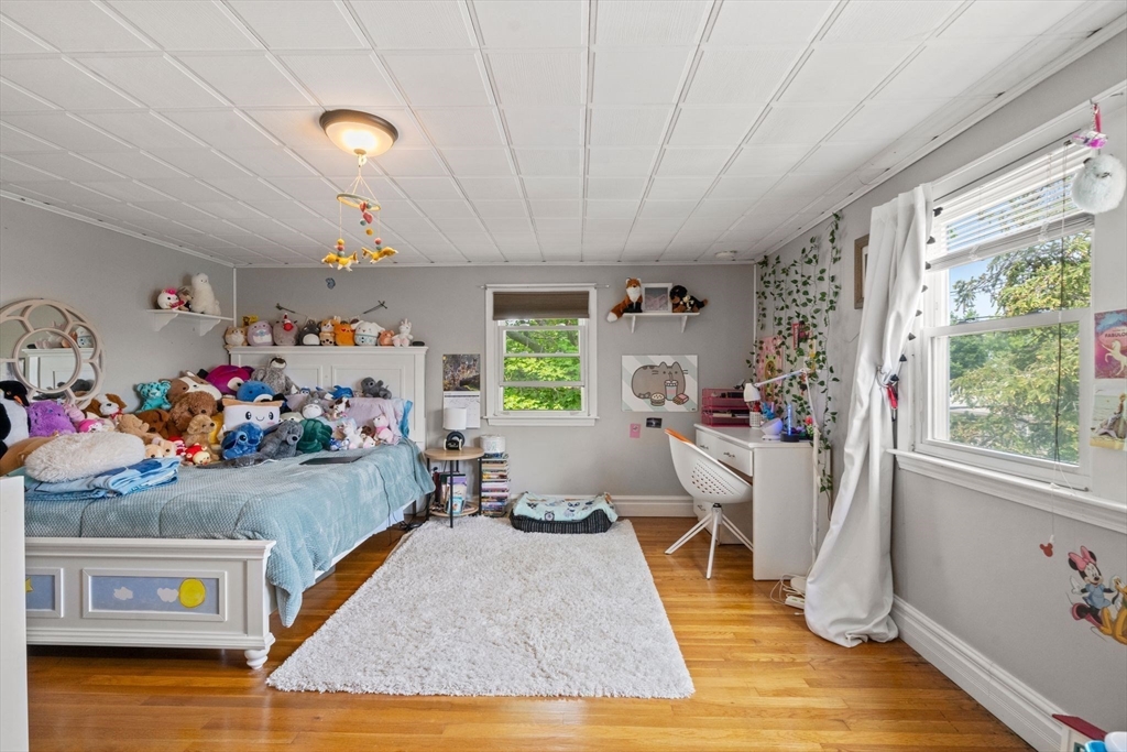 4 bed, 2 bath apartment for rent at 143 Morton St Unit R, Belle Isle — photo 14 of 24