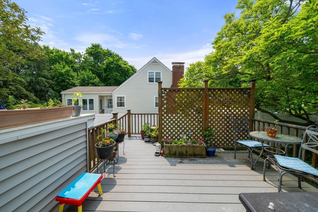 4 bed, 2 bath apartment for rent at 143 Morton St Unit R, Belle Isle — photo 18 of 24
