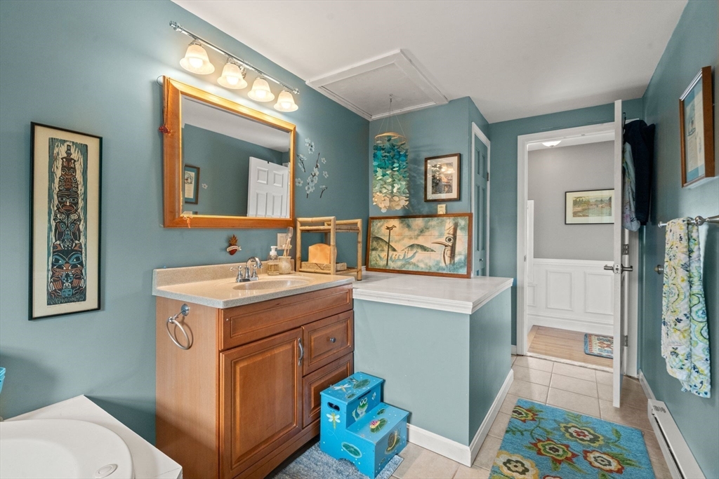 4 bed, 2 bath apartment for rent at 143 Morton St Unit R, Belle Isle — photo 17 of 24