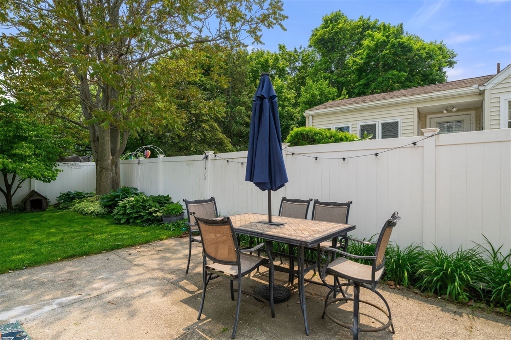 4 bed, 2 bath apartment for rent at 143 Morton St Unit R, Belle Isle — photo 20 of 24
