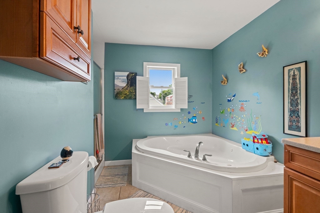 4 bed, 2 bath apartment for rent at 143 Morton St Unit R, Belle Isle — photo 16 of 24