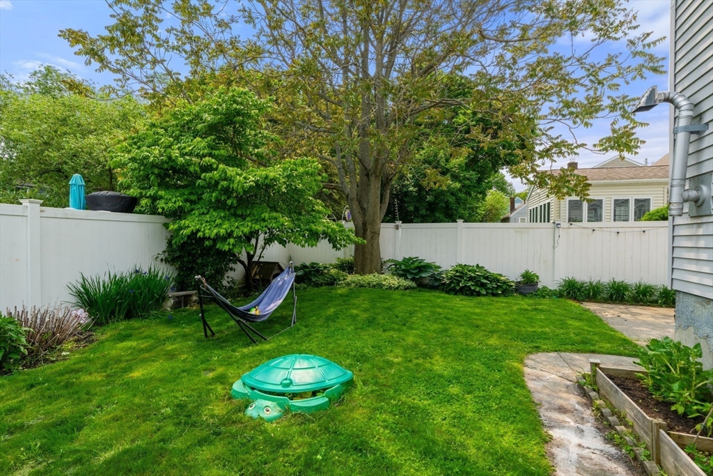 4 bed, 2 bath apartment for rent at 143 Morton St Unit R, Belle Isle — photo 21 of 24