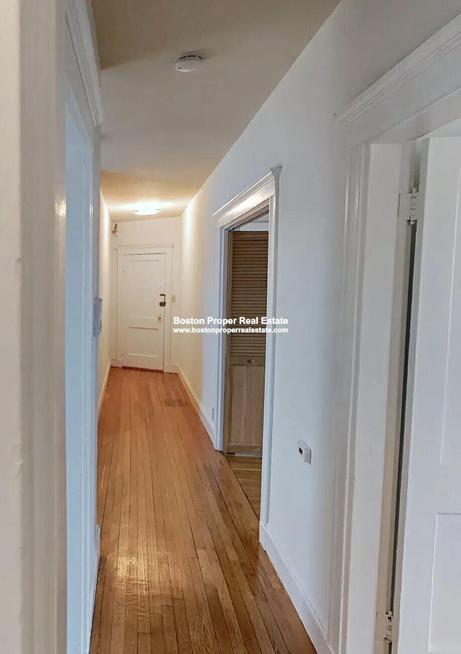 1 bed, 1 bath apartment for rent at 143 Park Dr Unit 12, Fenway — photo 6 of 7