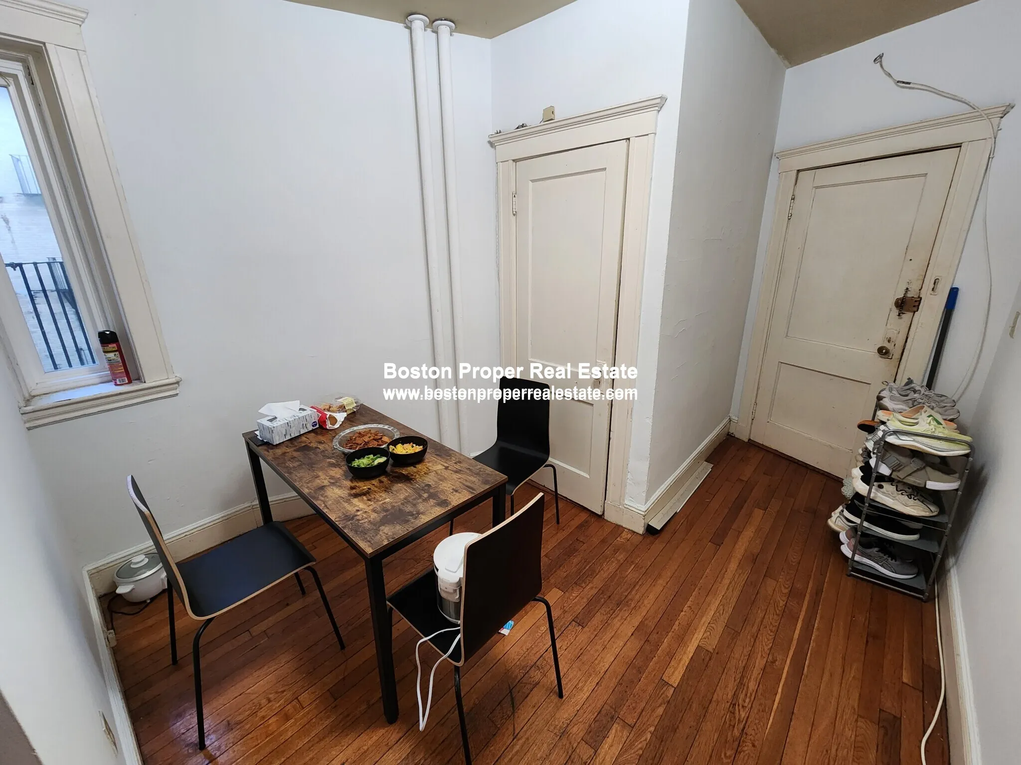 3 bed, 1 bath apartment for rent at 143 Park Dr Unit 16, Fenway — photo 5 of 6