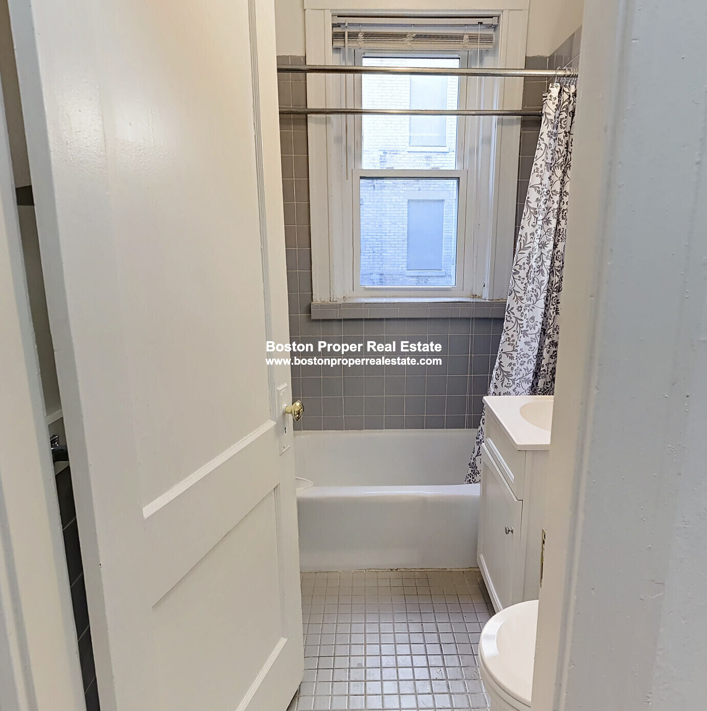 Studio bed, 1 bath apartment for rent at 143 Park Dr Unit 42, Fenway — photo 3 of 7