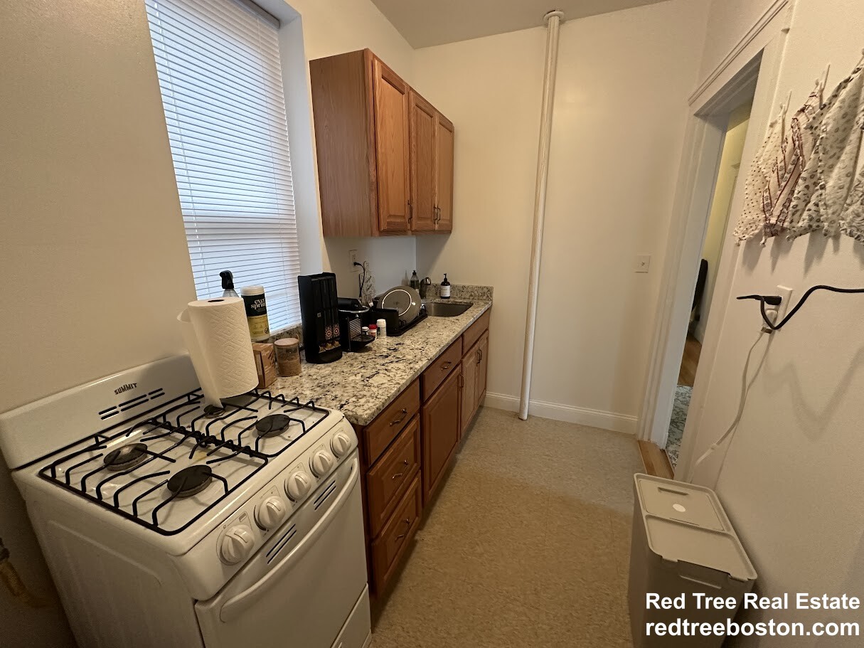 1 bed, 1 bath apartment for rent at 143 Park Dr Unit 43, Fenway