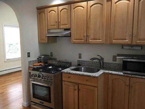 1 bed, 1 bath apartment for rent at 143 Perkins St Unit 2, East Somerville — photo 1 of 3