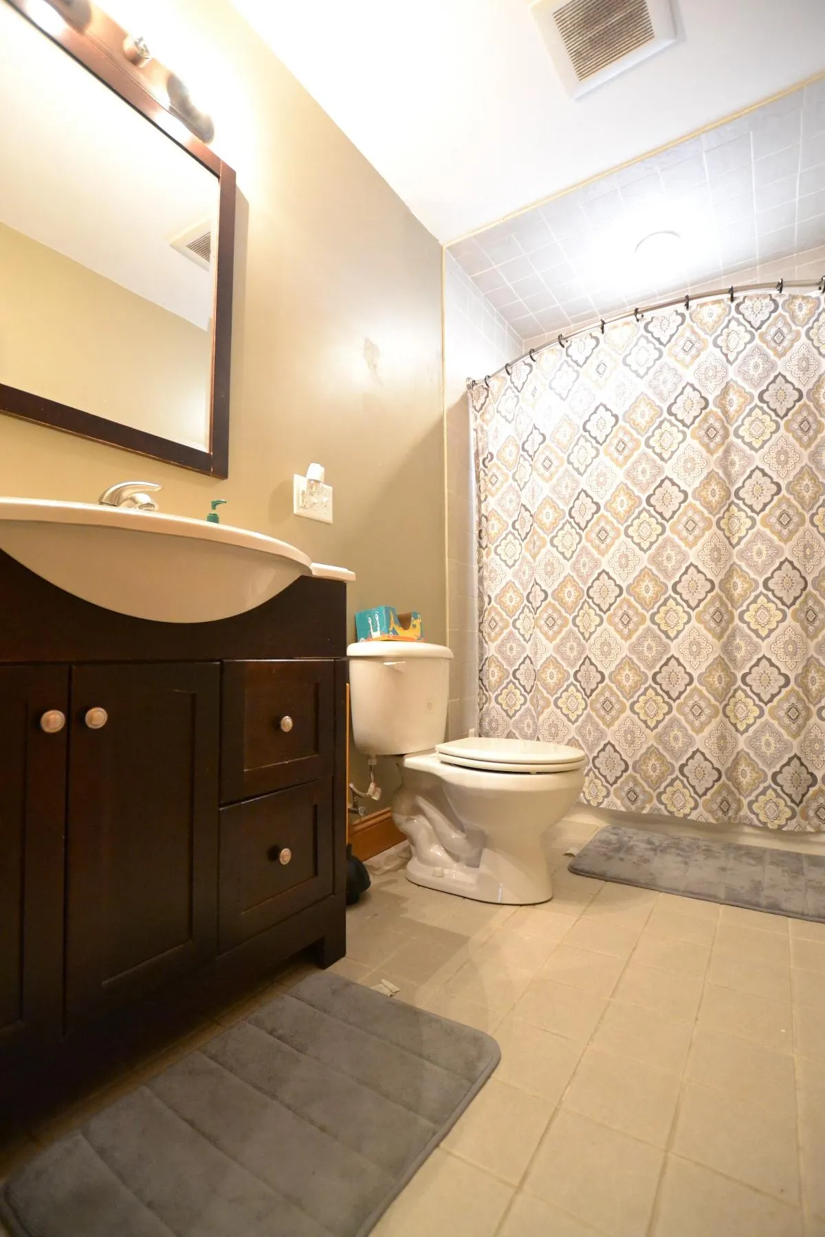 3 bed, 2 bath apartment for rent at 143 Sutherland Rd Unit 1, Brighton — photo 4 of 12