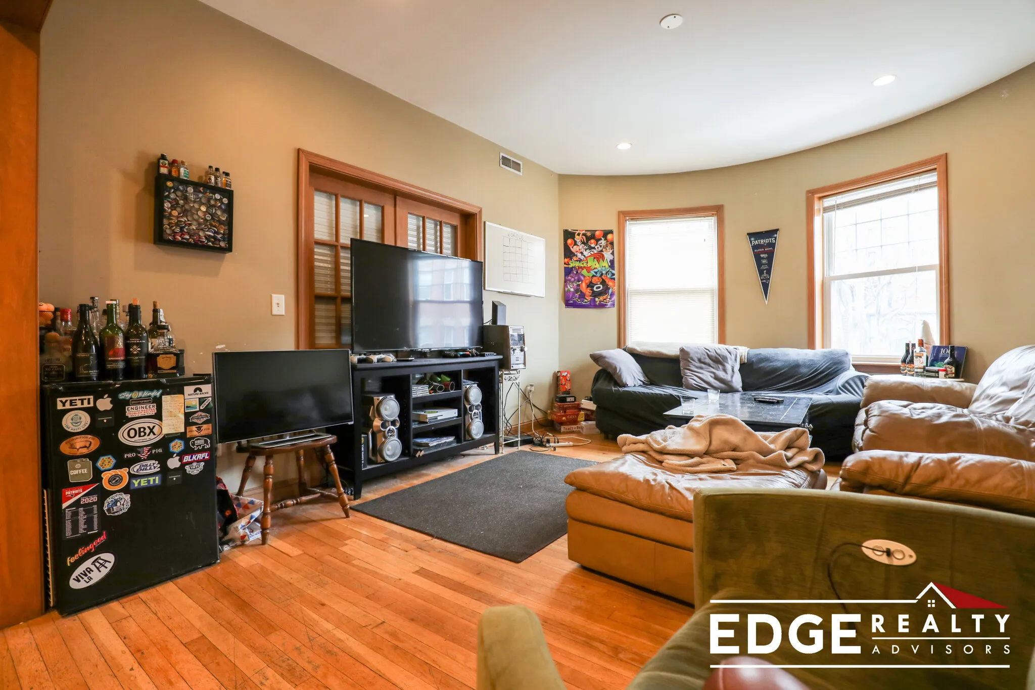 4 bed, 2 bath apartment for rent at 143 Sutherland Rd Unit 2, Brighton — photo 4 of 12