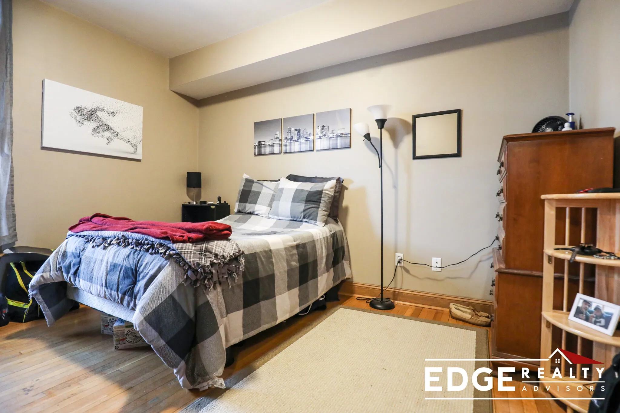 4 bed, 2 bath apartment for rent at 143 Sutherland Rd Unit 2, Brighton — photo 6 of 12