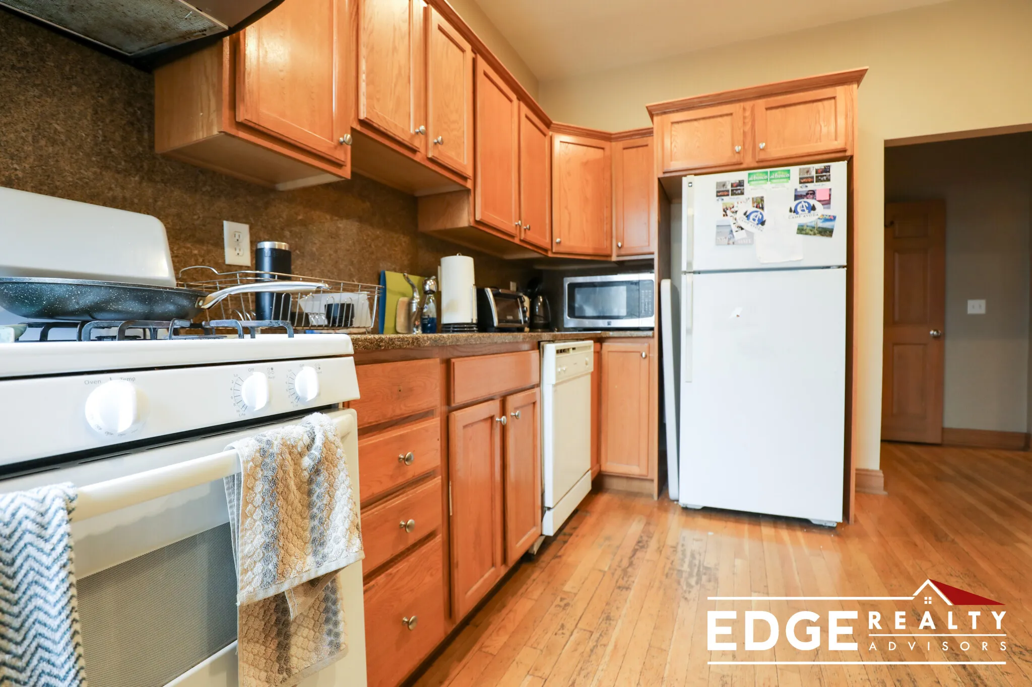4 bed, 2 bath apartment for rent at 143 Sutherland Rd Unit 2, Brighton — photo 2 of 12