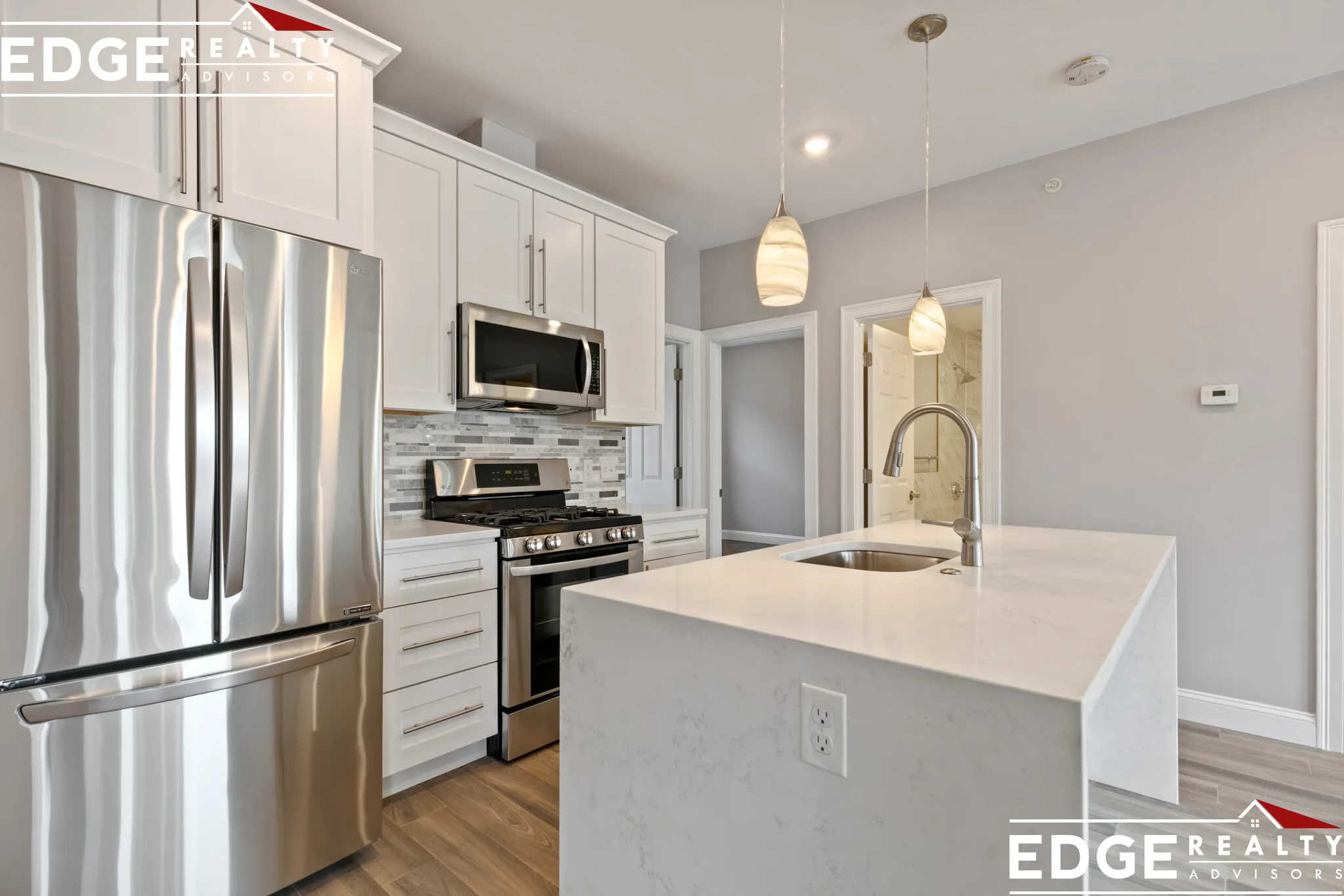 5 bed, 2 bath apartment for rent at 143 Sutherland Rd Unit 3, Brighton — photo 3 of 18