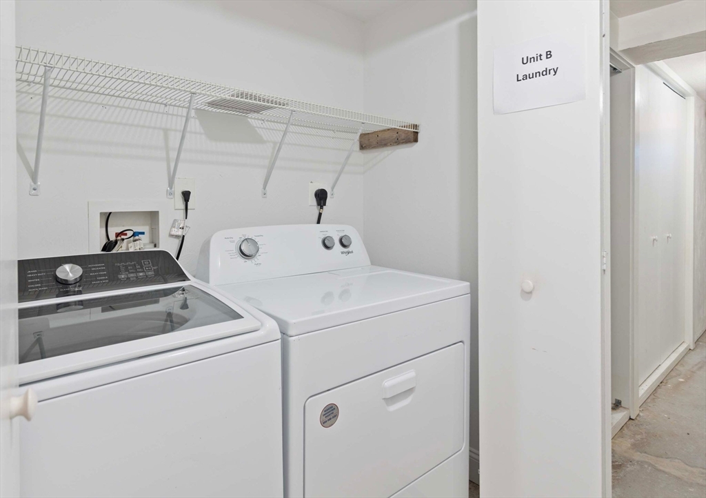 1 bed, 1 bath apartment for rent at 143 Village St Unit B, Medway — photo 11 of 17