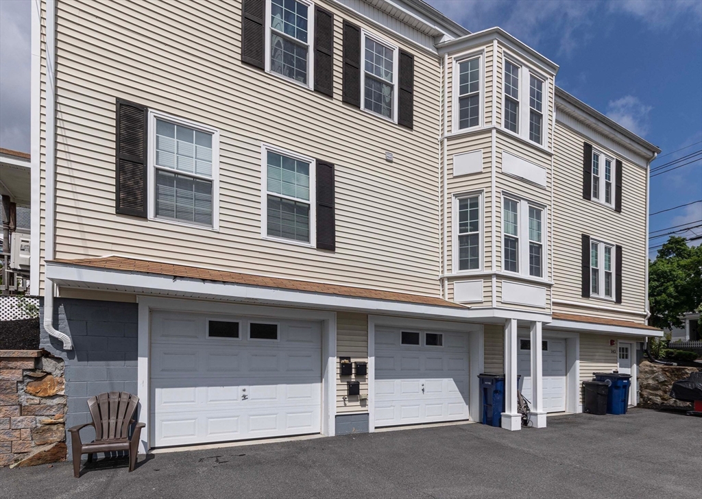 1 bed, 1 bath apartment for rent at 143 Village St Unit B, Medway — photo 13 of 17