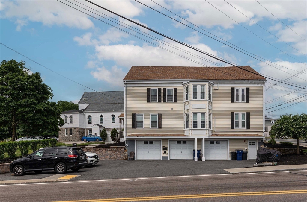1 bed, 1 bath apartment for rent at 143 Village St Unit B, Medway — photo 14 of 17