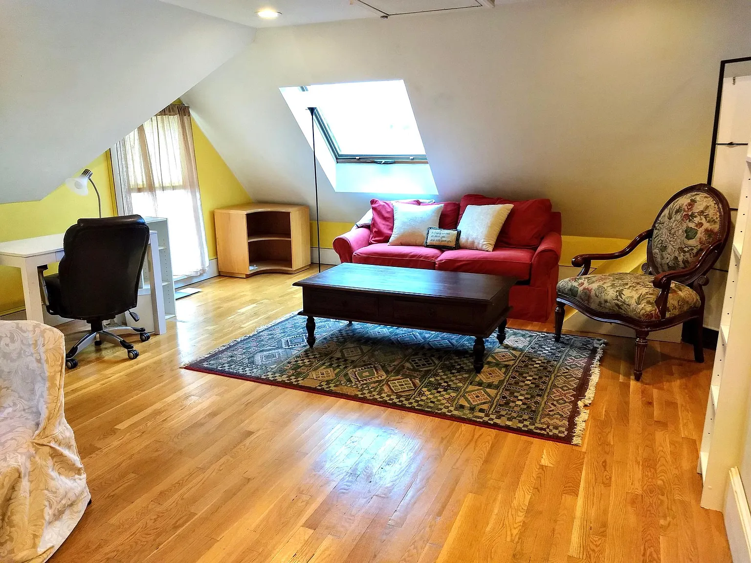 Studio bed, 1 bath apartment for rent at 143 Walnut St Unit Studio, Newtonville