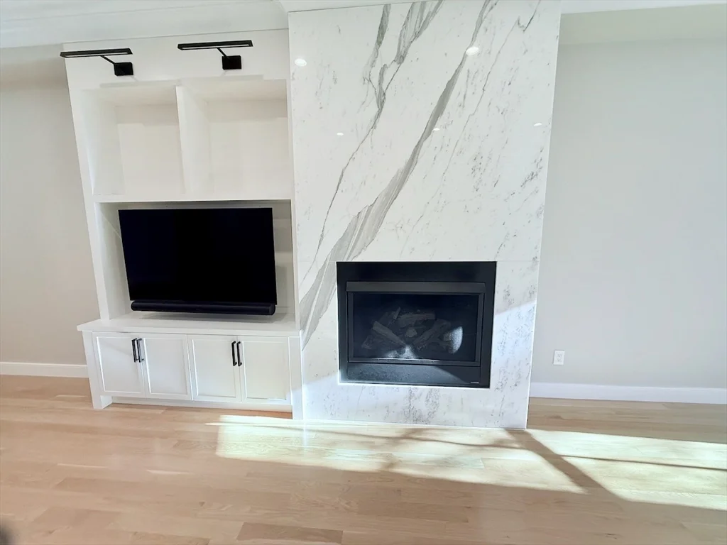 2 bed, 2 bath apartment for rent at 143 Warren Ave Unit 2, South End — photo 6 of 22