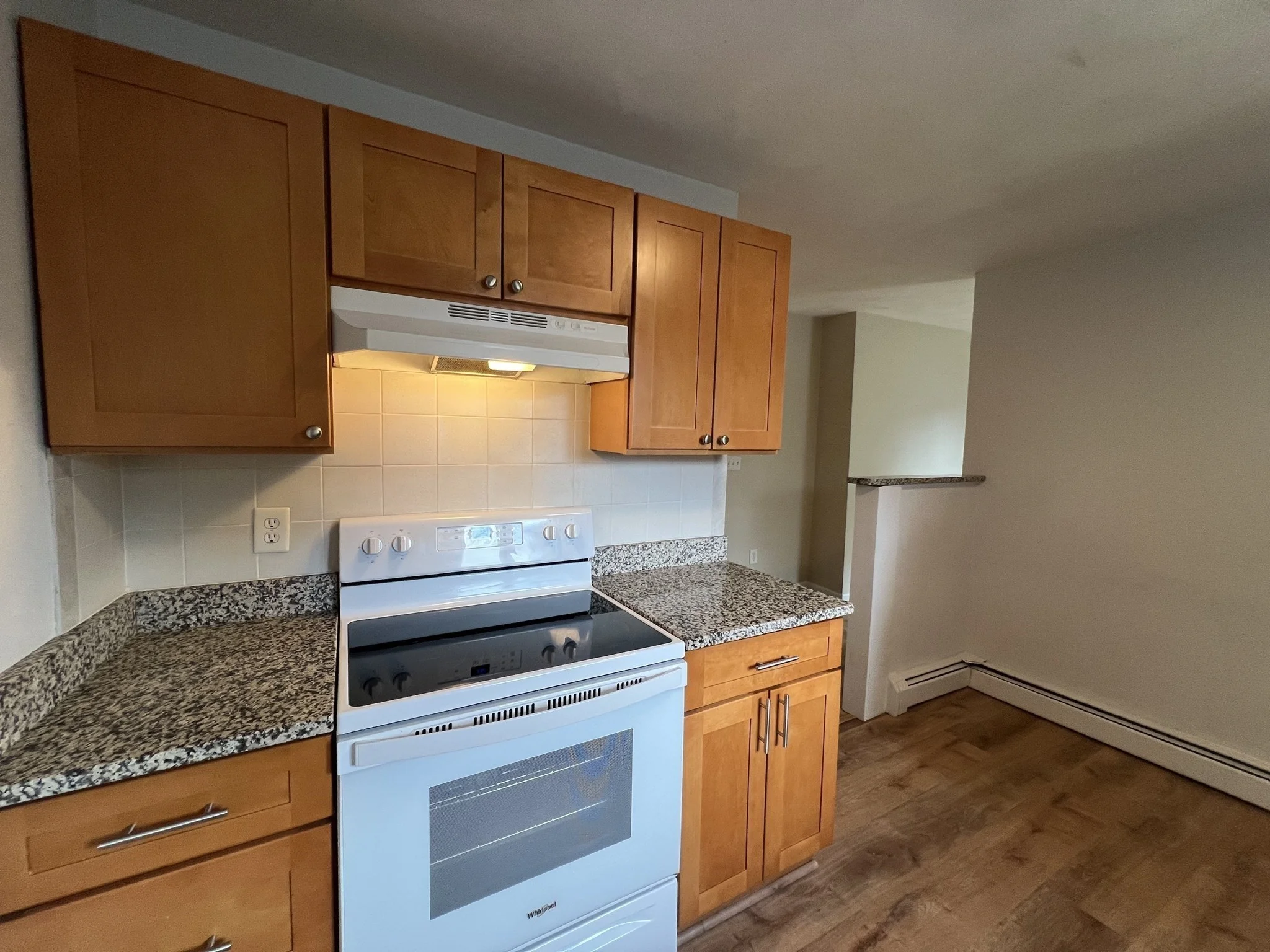 2 bed, 1 bath apartment for rent at 143 Washington Unit 2, Woburn — photo 4 of 12
