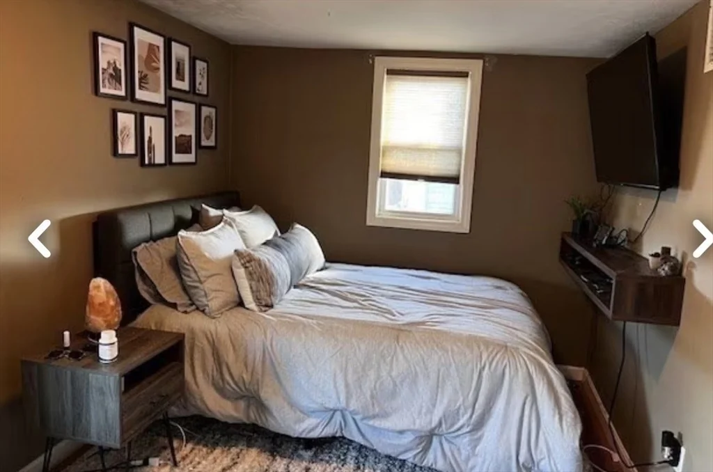 3 bed, 2 bath apartment for rent at 143 West 8th St Unit 3, South Boston — photo 6 of 20