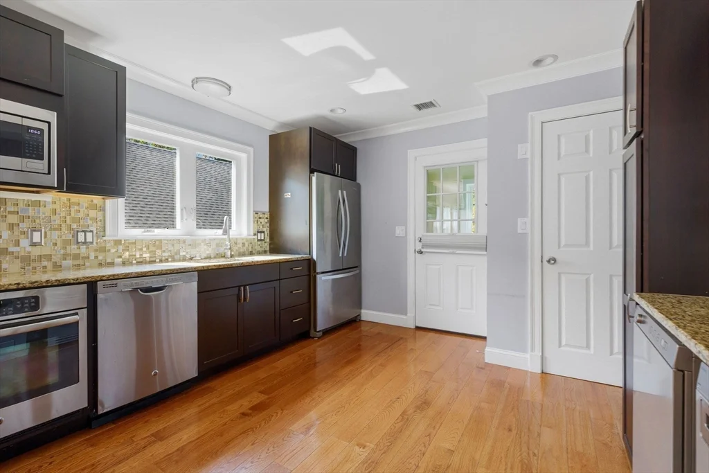 2 bed, 2 bath apartment for rent at 143 Williams St Unit 3, Jamaica Plain — photo 8 of 18