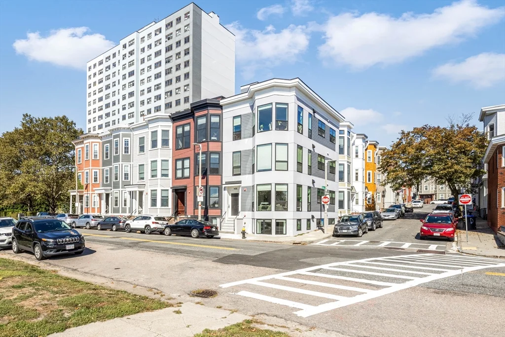 2 bed, 1 bath apartment for rent at 1430 Columbia Rd Unit 1, South Boston — photo 1 of 5