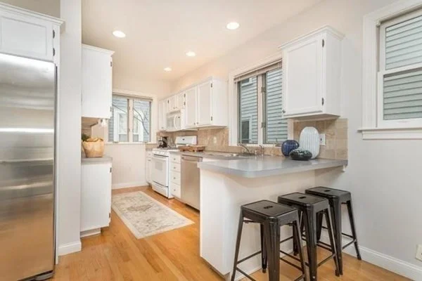 3 bed, 2 bath apartment for rent at 1431 Cambridge St Unit 1, Ward Two — photo 2 of 10