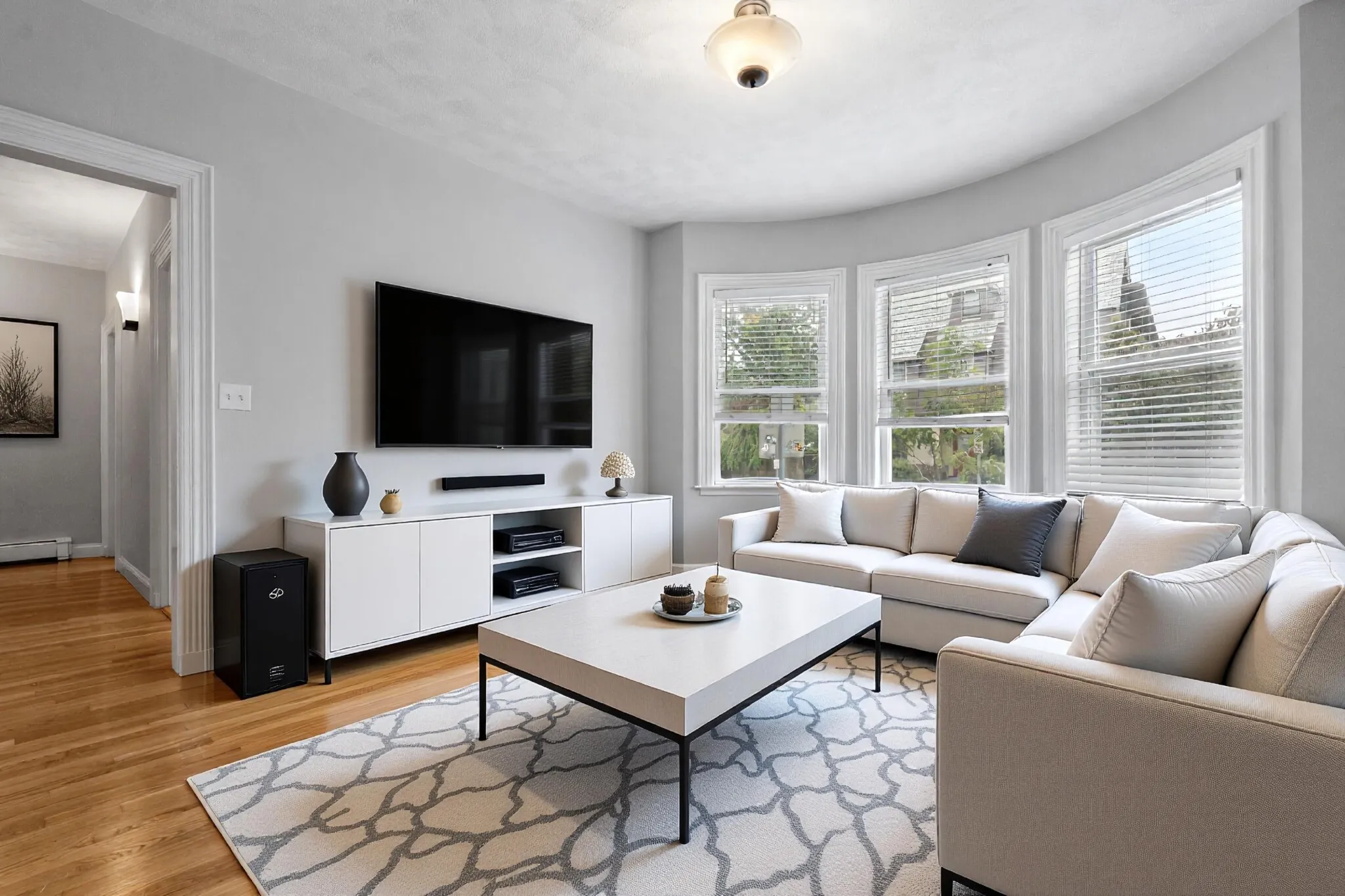 4 bed, 2 bath apartment for rent at 1433 Cambridge St Unit 1K, Ward Two — photo 2 of 53