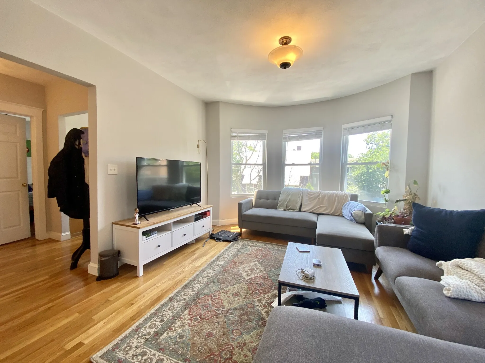 4 bed, 2 bath apartment for rent at 1433 Cambridge St Unit 2, Ward Two — photo 6 of 18
