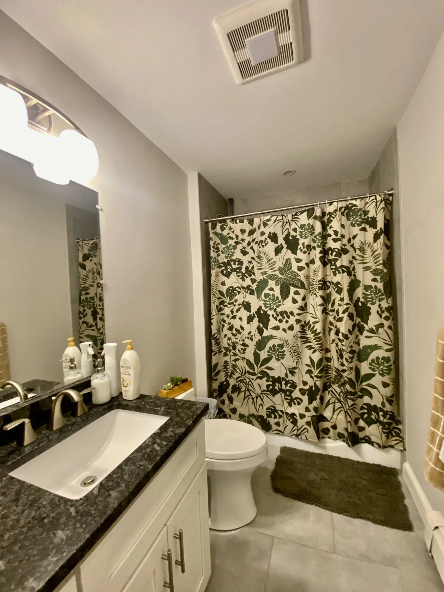 4 bed, 2 bath apartment for rent at 1433 Cambridge St Unit 2, Ward Two — photo 10 of 18
