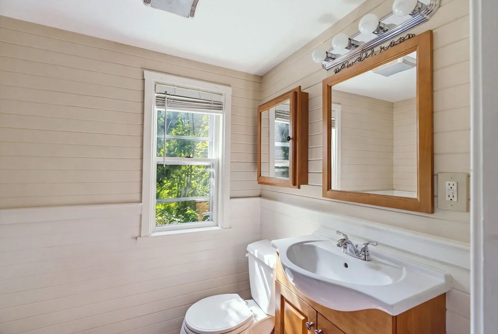 1 bed, 1 bath apartment for rent at 1433 Massachusetts Ave Unit A, Lexington — photo 14 of 21