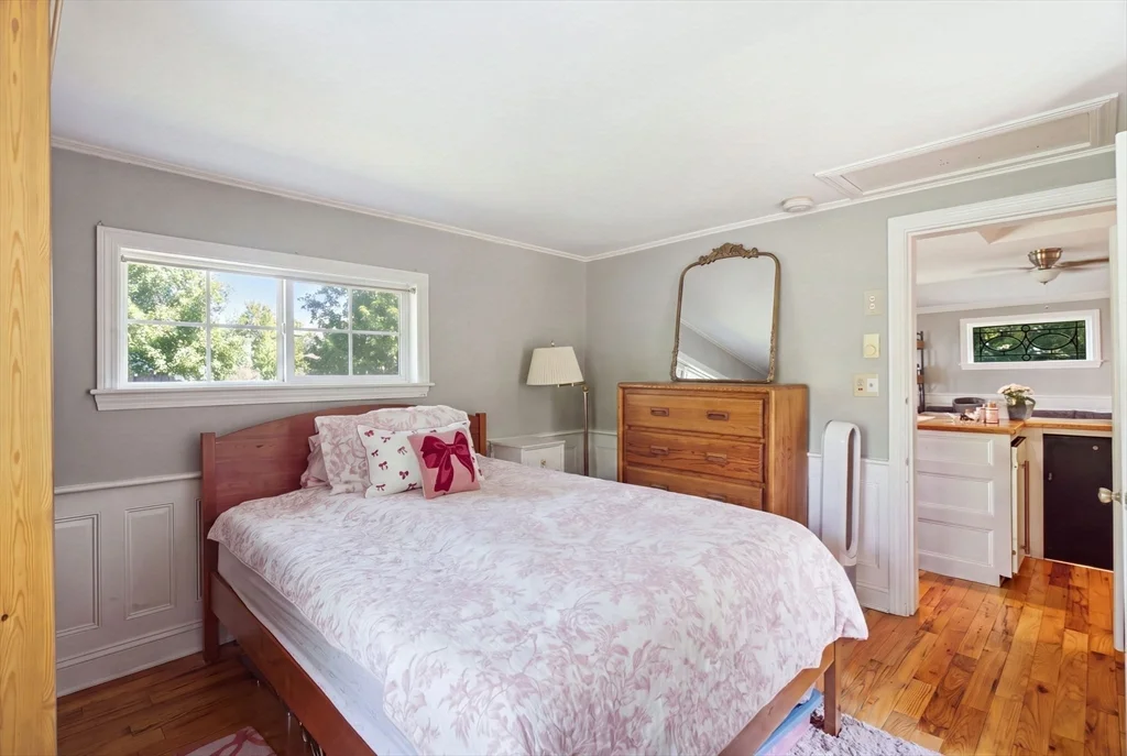 1 bed, 1 bath apartment for rent at 1433 Massachusetts Ave Unit A, Lexington — photo 11 of 21
