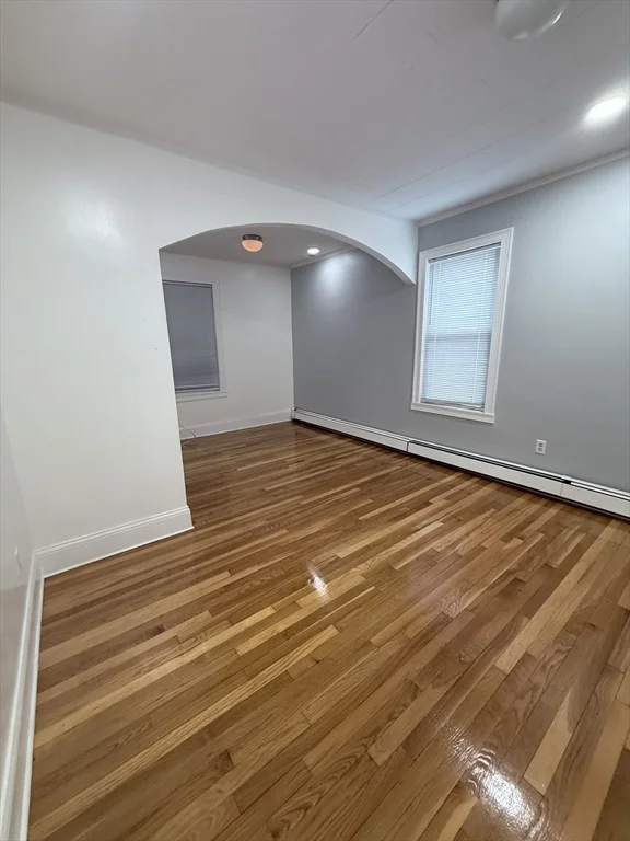 1 bed, 1 bath apartment for rent at 1433 River St Unit 1, Hyde Park — photo 5 of 7