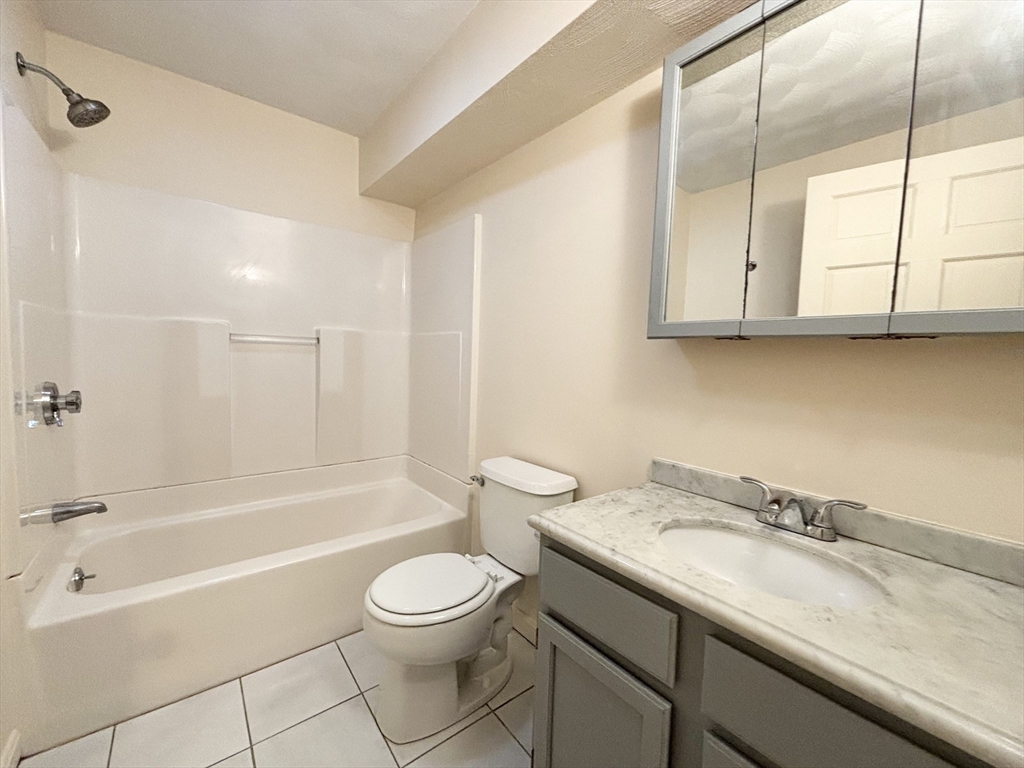 2 bed, 2 bath apartment for rent at 1436 Columbia Rd Unit 0, South Boston — photo 16 of 31