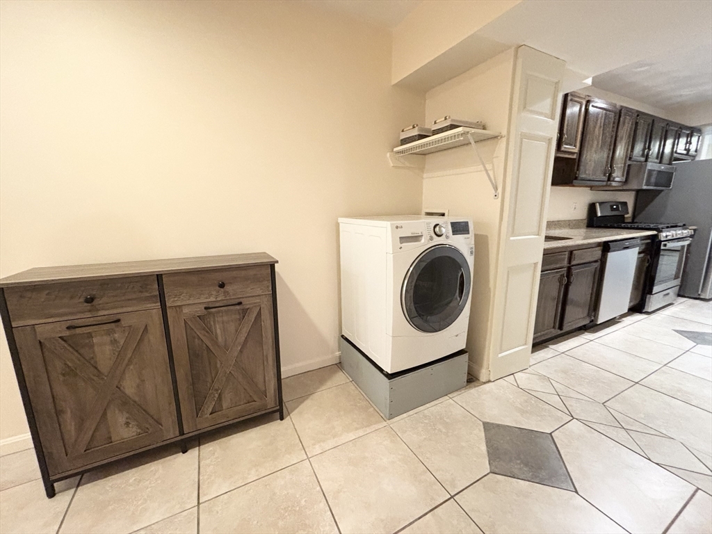 2 bed, 2 bath apartment for rent at 1436 Columbia Rd Unit 0, South Boston — photo 6 of 31