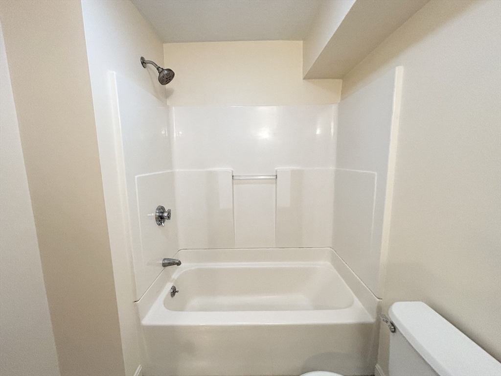 2 bed, 2 bath apartment for rent at 1436 Columbia Rd Unit 0, South Boston — photo 18 of 31