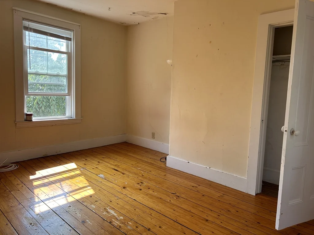 3 bed, 2 bath apartment for rent at 1437 Great Plain Ave Unit 1, Needham — photo 20 of 22