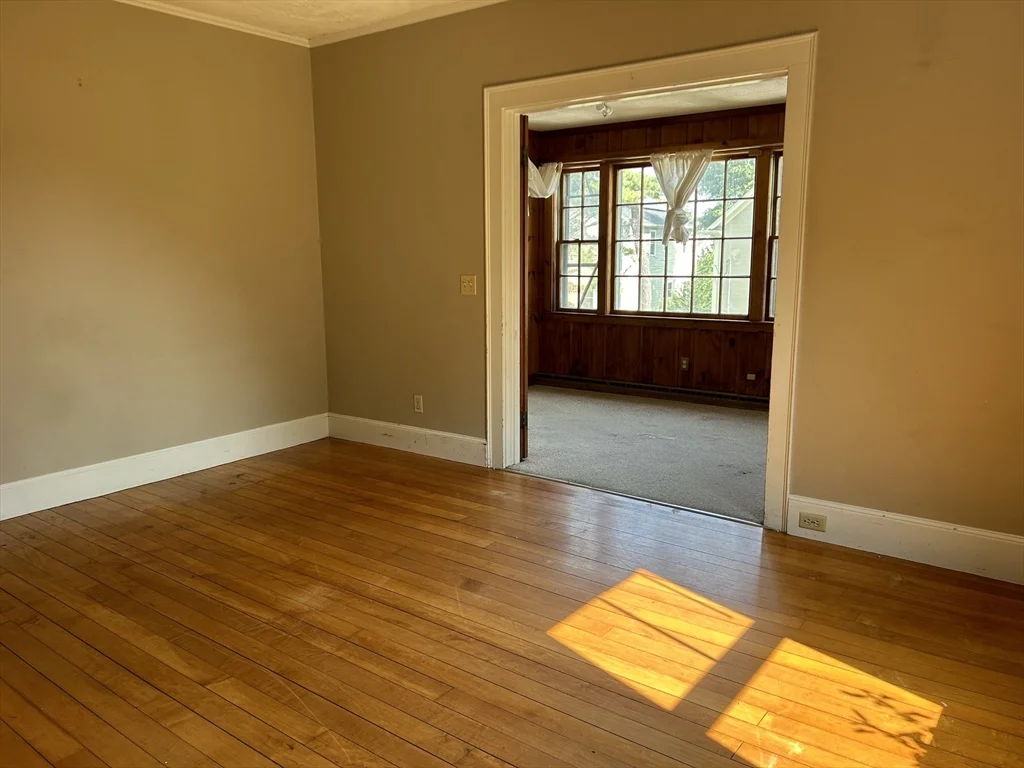 3 bed, 2 bath apartment for rent at 1437 Great Plain Ave Unit 1, Needham — photo 18 of 22