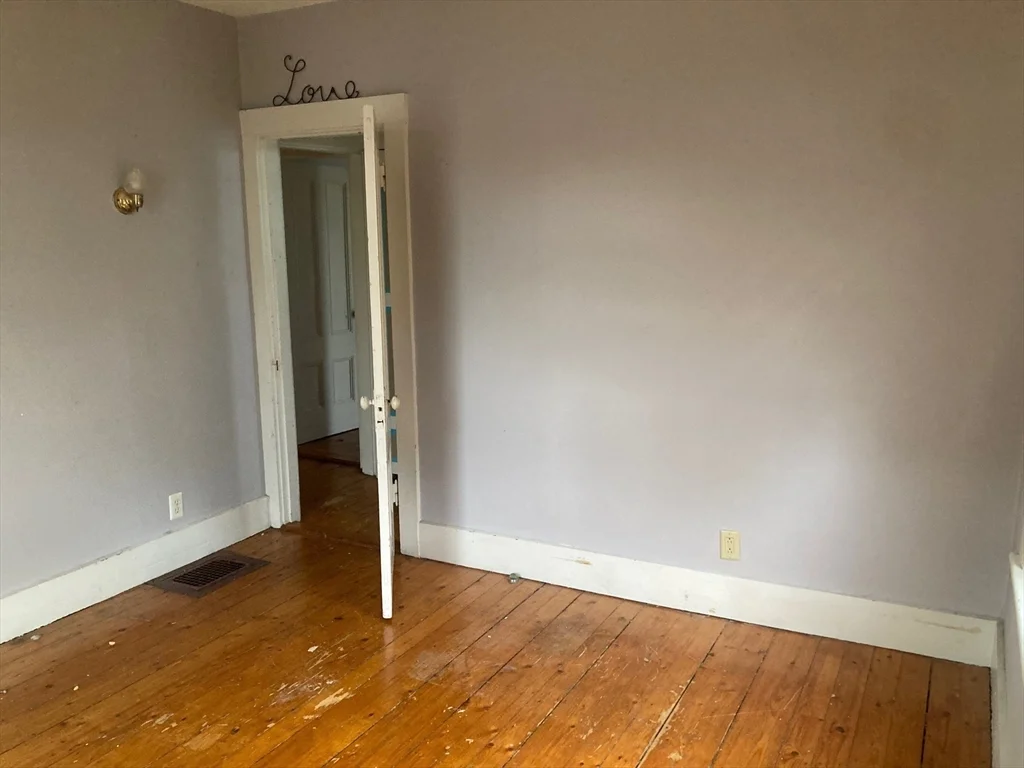 3 bed, 2 bath apartment for rent at 1437 Great Plain Ave Unit 1, Needham — photo 12 of 22