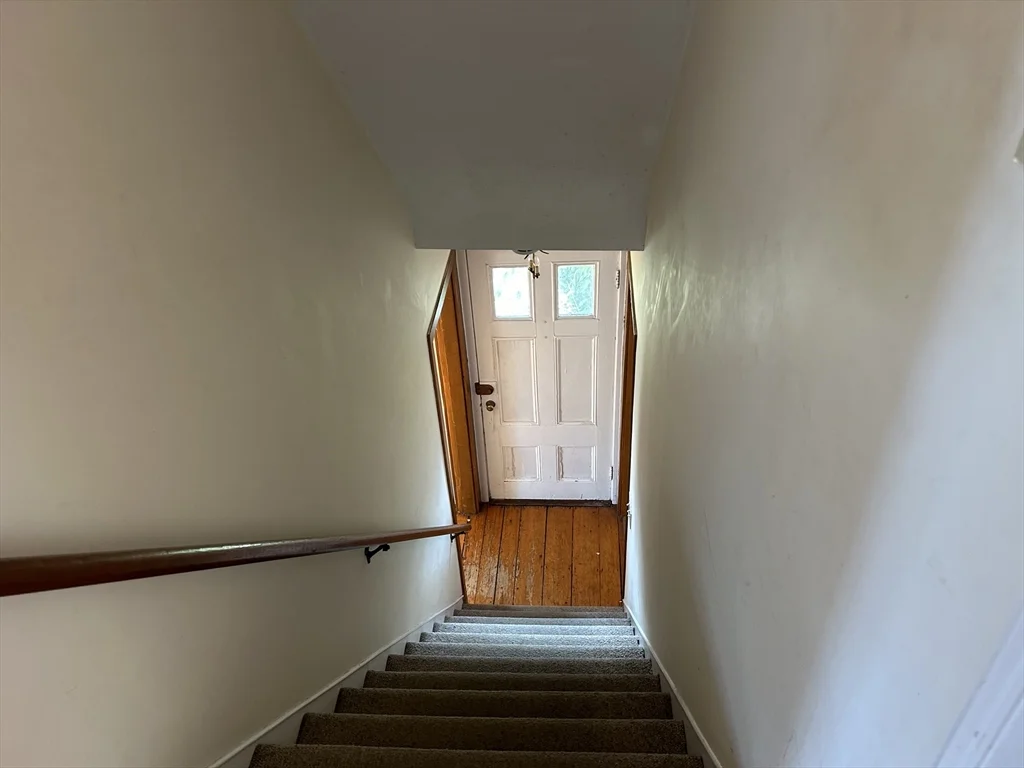 3 bed, 2 bath apartment for rent at 1437 Great Plain Ave Unit 1, Needham — photo 21 of 22