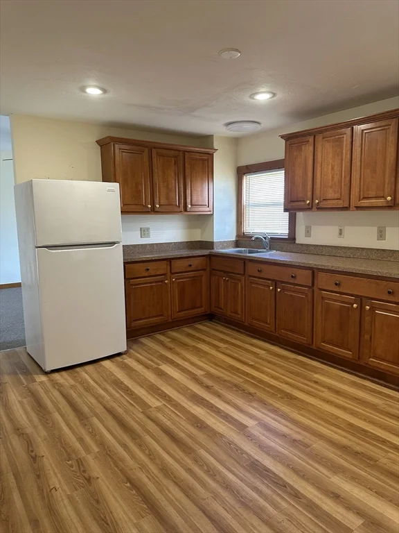 3 bed, 2 bath apartment for rent at 144 Auburn St, Auburn — photo 2 of 12