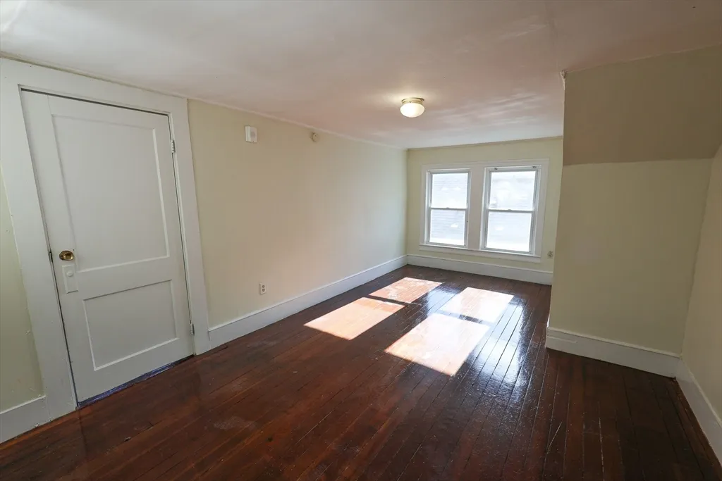 4 bed, 1 bath apartment for rent at 144 Blake St Unit 2, Hyde Park — photo 24 of 28