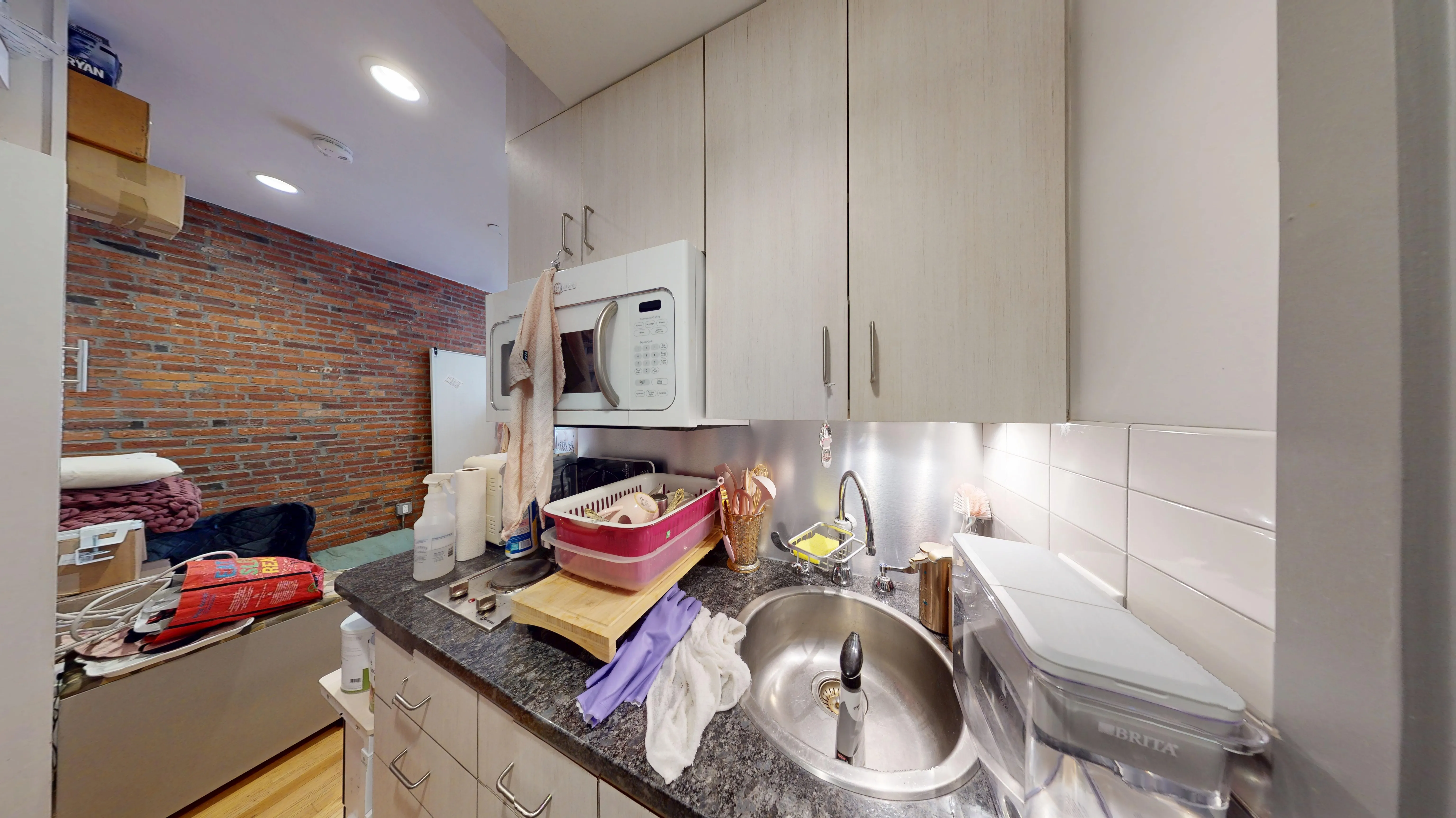Studio bed, 1 bath apartment for rent at 144 Bowdoin St Unit 21, Boston Downtown — photo 3 of 9