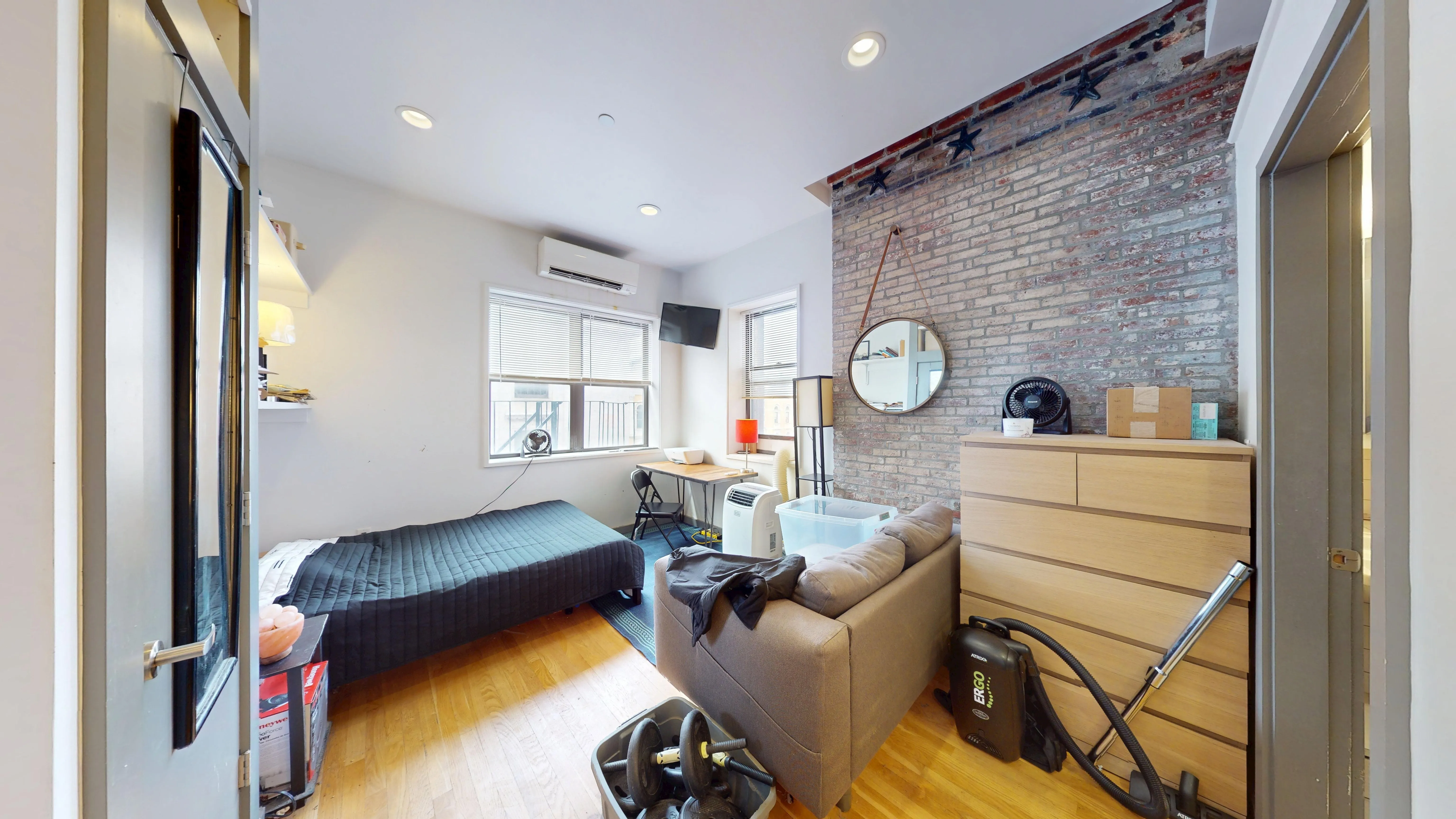Studio bed, 1 bath apartment for rent at 144 Bowdoin St Unit 62, Boston Downtown — photo 3 of 9