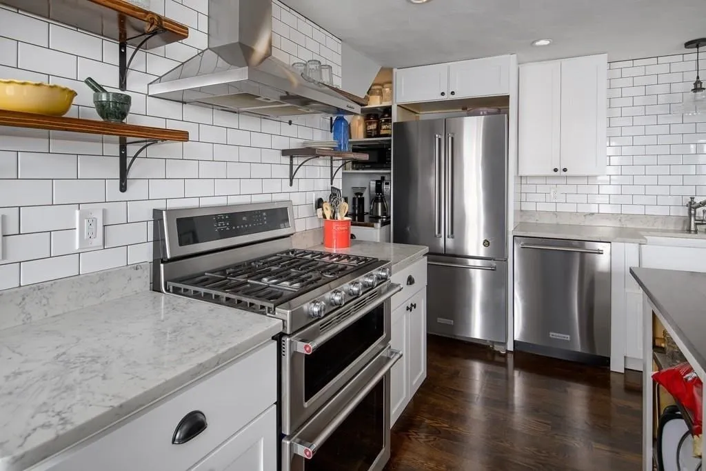 4 bed, 3 bath apartment for rent at 144 Brooks St, East Boston — photo 2 of 20