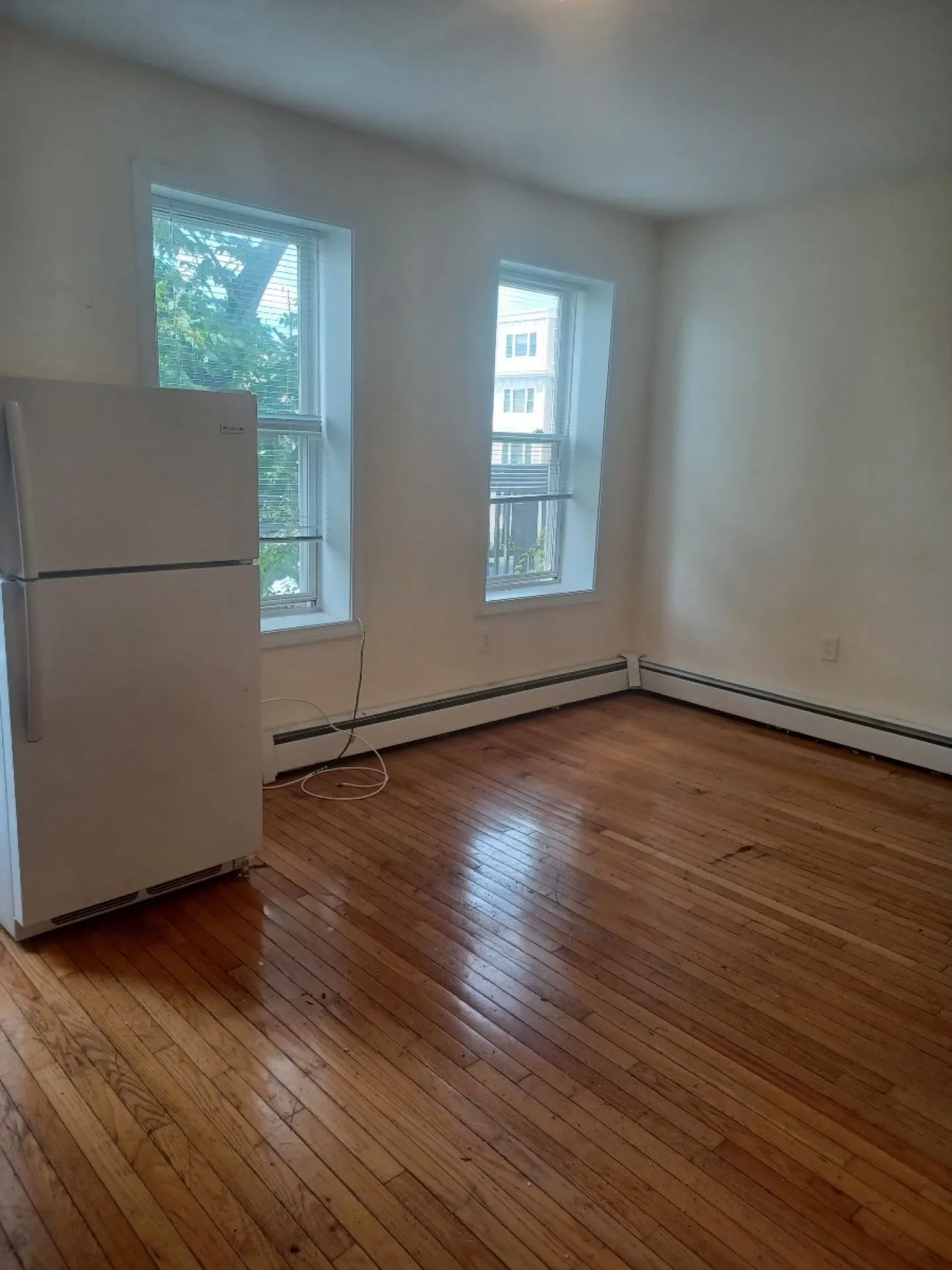 1 bed, 1 bath apartment for rent at 144 Chelsea St Unit 1R, East Boston — photo 2 of 8